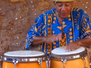 Drummen tijdens carnaval in Cuba Drummen tijdens carnaval in Cuba
